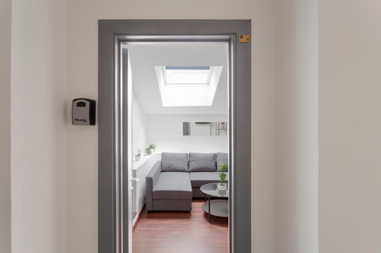 1 Bedroom & 1 Living Room Apt - Duomo 5 Milano Ngoại thất bức ảnh